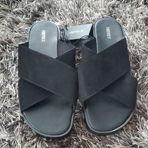 Forever 21 Slip On Sandals 7 - Picture 1 of 5